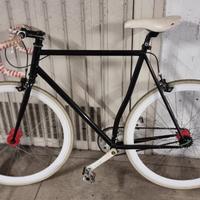 Bicicletta artigianale scatto fisso