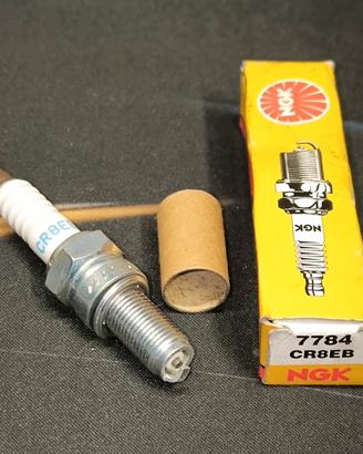CANDELA NGK CR8EB NUOVA