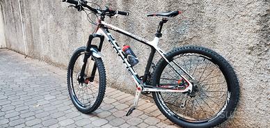 MTB Focus Raven 26" M in carbonio – anno 2019