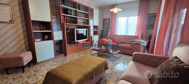 PRESSI VIA CESARO' - Appartamento di 145mq