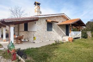 Villa di 240 m² con più di 5 locali a Labico