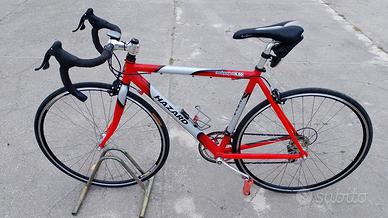 bicicletta da corsa telaio in acciaio marca hazard