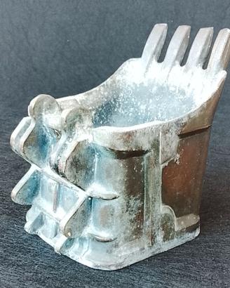 Benna in bronzo fermacarte/posacenere