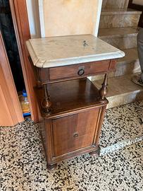 Comodino con piano in Marmo