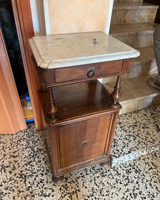 Comodino con piano in Marmo