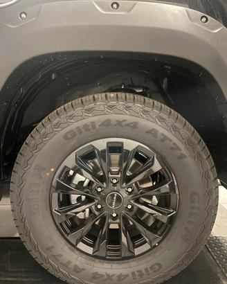 4 gomme nuove 265/70/18