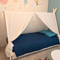 Letto montessori con tenda e cassettoni