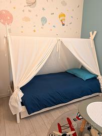Letto montessori con tenda e cassettoni