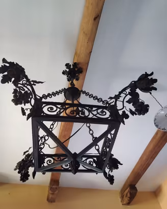 Lampadario ferro battuto 