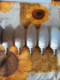 5 Lampadine Philips Luce Calda Passo Piccolo 