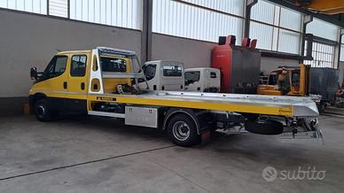 Carro attrezzi Iveco Daily 70C18 doppia cabina