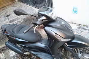 Beverly 300 s