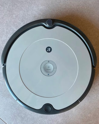 iRobot Roomba 698