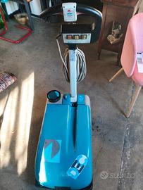 lavapavimenti lavasciuga industriale 