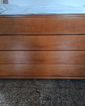 Mobili in legno massello