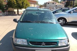 Auto perfettamente marciante pronta all'uso