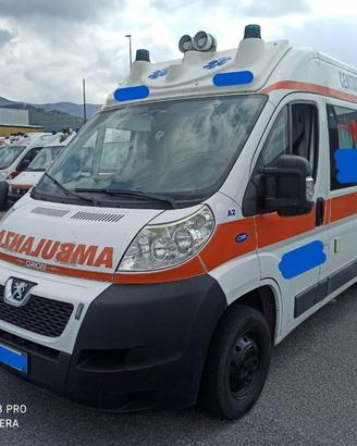 PEUGEOT BOXER AMBULANZA (3996) VP