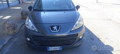 Peugeot 207 del 2011 in buone condizioni
