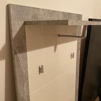 Appendiabiti con mensola