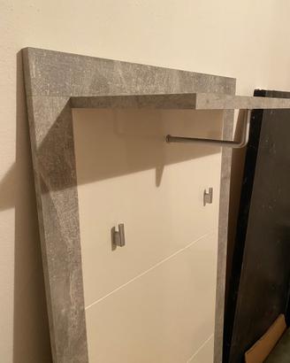 Appendiabiti con mensola