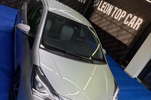 Toyota Yaris benzina hybrida Automatico km 18 mila