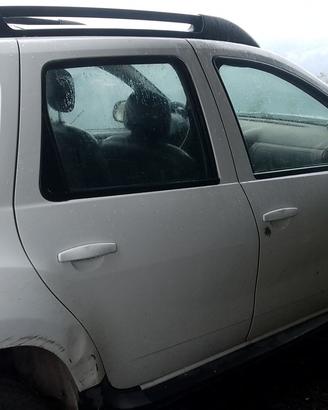Dacia Duster per pezzi di ricambio