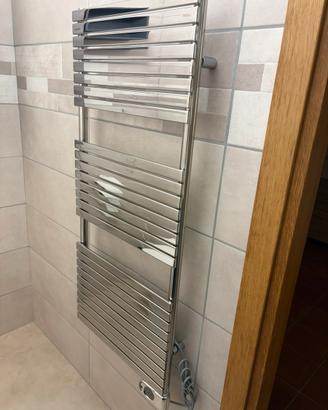 Termoarredo elettrico nuovo in acciaio Cordivari