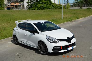 Clio IV RS Trophy