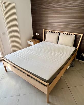Letto matrimoniale BJÖRKSNÄS 160x200 con materasso