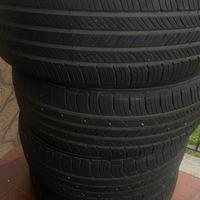 Gomme 235 60 18 estive Kumho