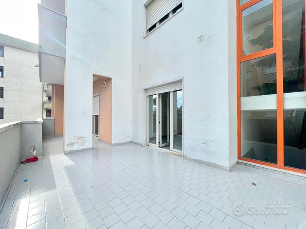 Appartamento con terrazzo in condominio