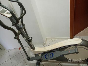 Cyclette ellittica marchio Domyos  