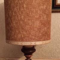 Lampada vintage in legno