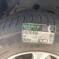 Gomma nuova 245/70 R16