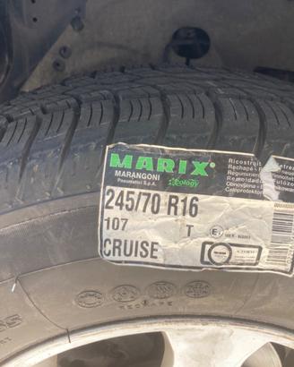 Gomma nuova 245/70 R16