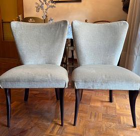 Coppia sedie beige per camera da letto