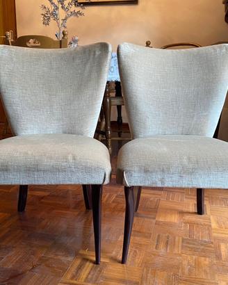 Coppia sedie beige per camera da letto