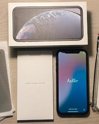 iPhone XR 64GB Nero + 3 Vetri + Cover +
Scatola