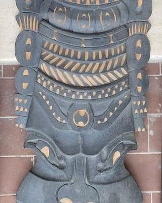 Maschera etnica in legno