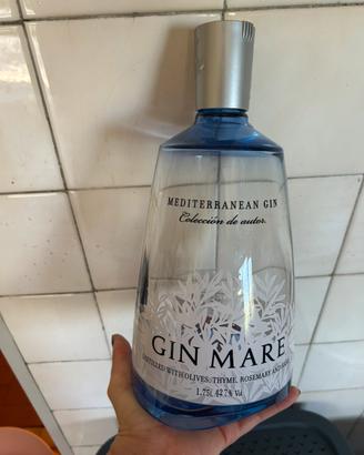 Bottiglia gin mare
