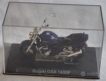 Suzuki GSX 1400F Modello da collezione