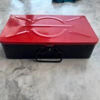 Cassetta per pesca accessoriata