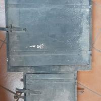 Sportello in ferro per barbecue