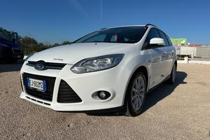 FORD Focus 1.6 TDCi 115CV SW Titanium AUTOCARRO N1