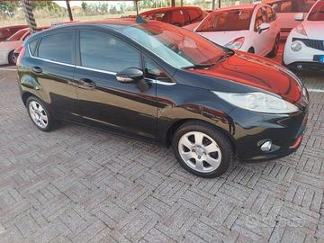 Ford Fiesta 1.4 BENZ/ GPL DI SERIE
