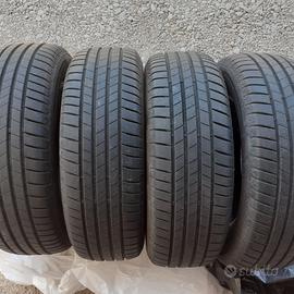 Gomme Bridgestone 195/65/15