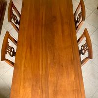 Tavolo con sedie in arte povera