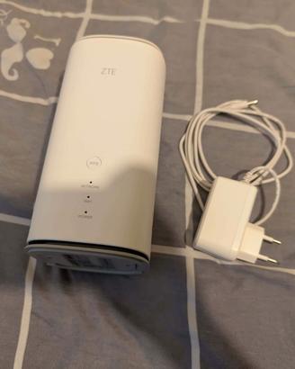 ZTE MC888A ULTRA 5G WiFi 6 AX6000 RJ45 2.5GE X65