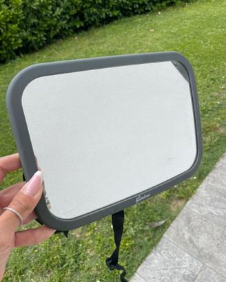 Specchio per vedere il bimno in auto