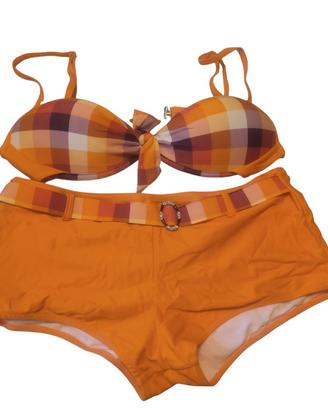 bikini con pantaloncino